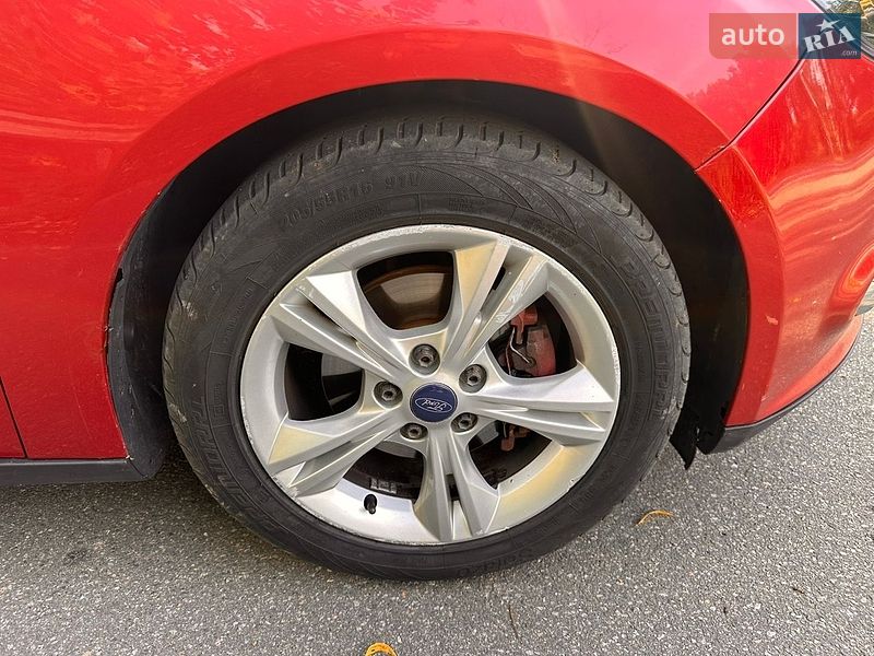 Хэтчбек Ford Focus 2012 в Киеве