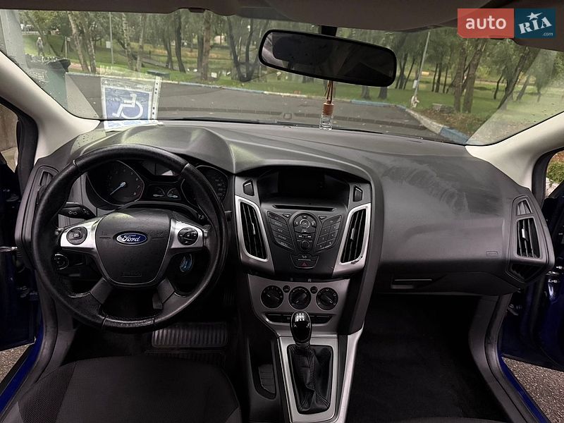 Седан Ford Focus 2013 в Киеве фото 11 Седан Ford Focus 2013 в Киеве