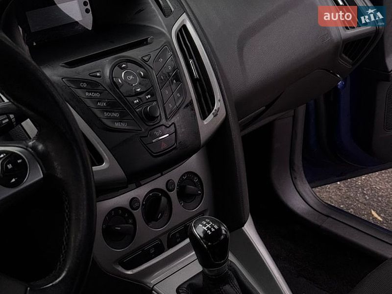 Седан Ford Focus 2013 в Киеве фото 12 Седан Ford Focus 2013 в Киеве