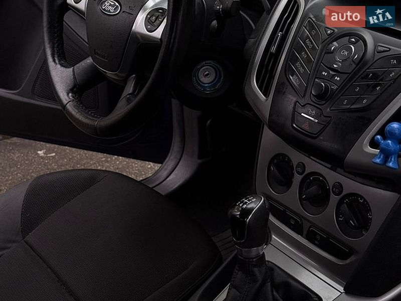 Седан Ford Focus 2013 в Киеве фото 14 Седан Ford Focus 2013 в Киеве