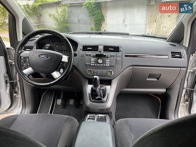 Седан Ford Focus 2005 в Днепре