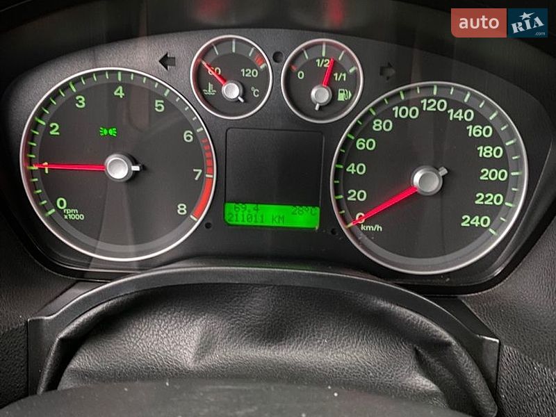 Седан Ford Focus 2005 в Днепре