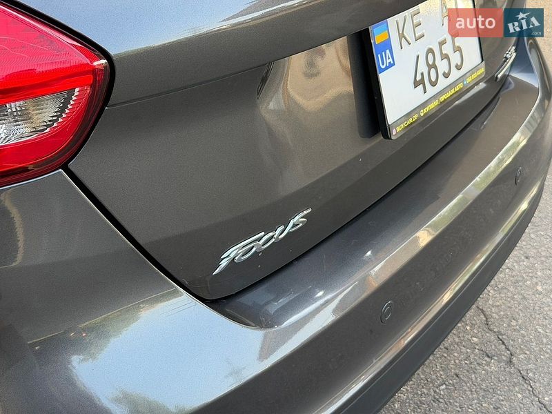 Седан Ford Focus 2015 в Дніпрі
