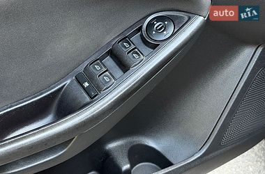 Седан Ford Focus 2015 в Дніпрі