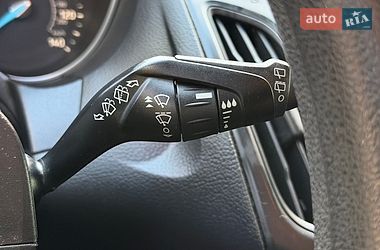 Седан Ford Focus 2015 в Дніпрі