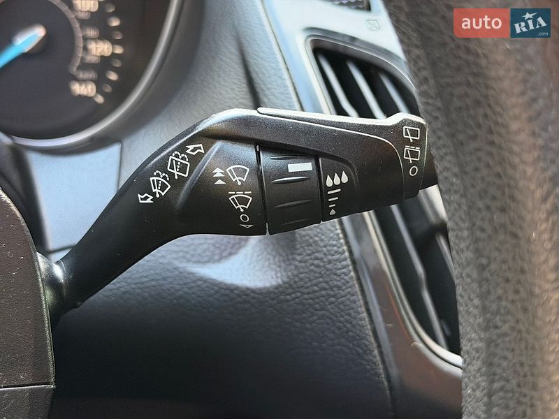 Седан Ford Focus 2015 в Дніпрі