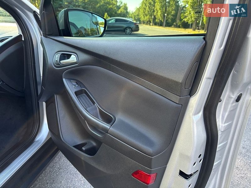 Хэтчбек Ford Focus 2017 в Киеве фото 41 Хэтчбек Ford Focus 2017 в Киеве