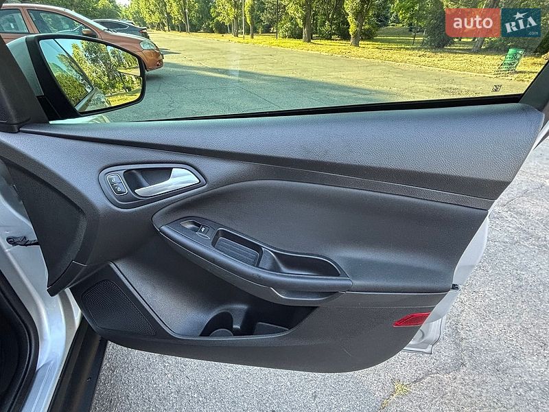 Хэтчбек Ford Focus 2017 в Киеве фото 47 Хэтчбек Ford Focus 2017 в Киеве