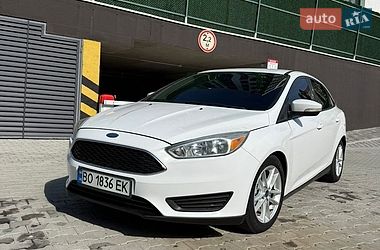 Седан Ford Focus 2015 в Вараше