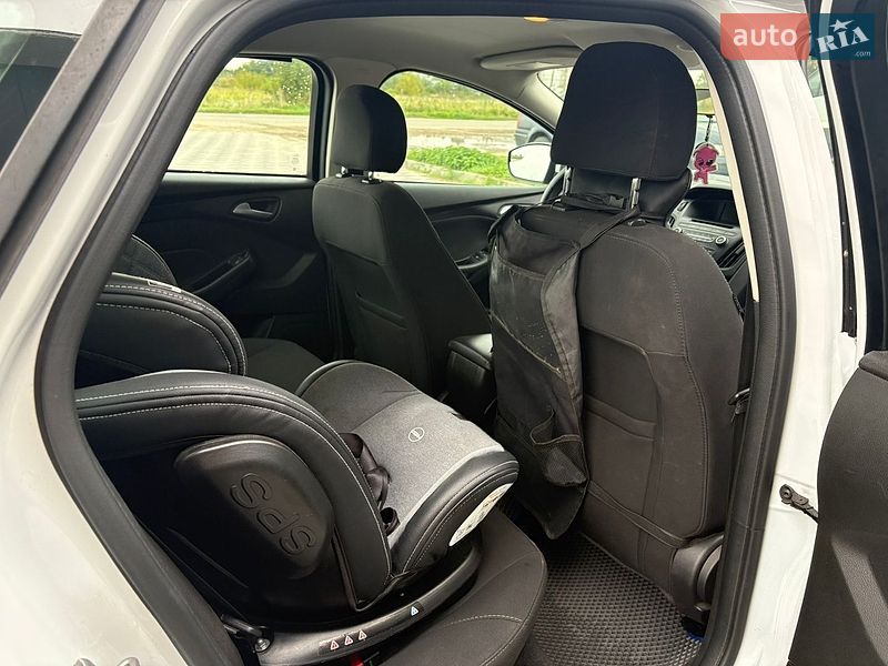 Седан Ford Focus 2017 в Самборі