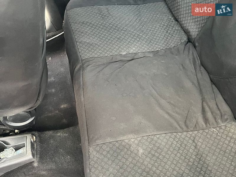 Хэтчбек Ford Focus 2004 в Квасилове фото 33 Хэтчбек Ford Focus 2004 в Квасилове