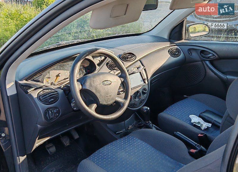 Хэтчбек Ford Focus 2004 в Квасилове фото 39 Хэтчбек Ford Focus 2004 в Квасилове