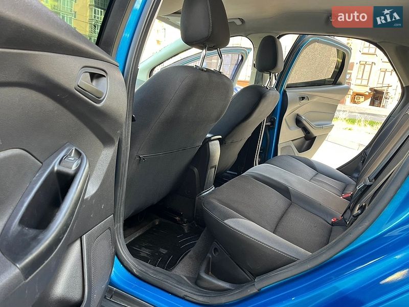 Хэтчбек Ford Focus 2011 в Чернигове