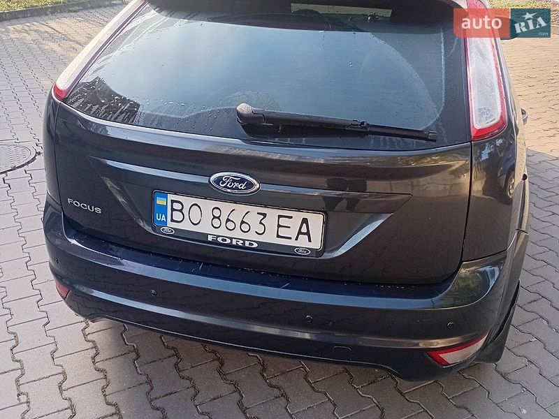 Хэтчбек Ford Focus 2008 в Черновцах