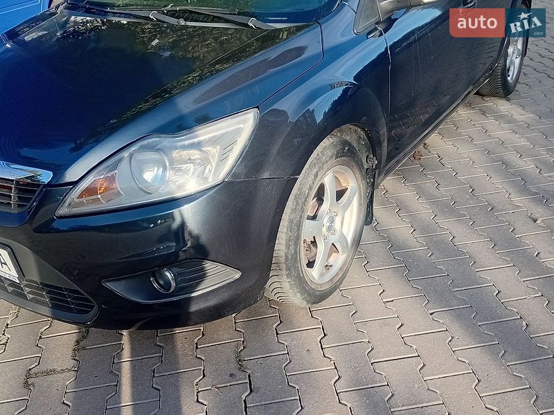 Хэтчбек Ford Focus 2008 в Черновцах