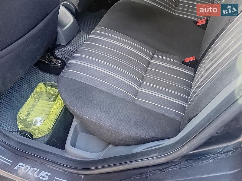 Хэтчбек Ford Focus 2008 в Черновцах