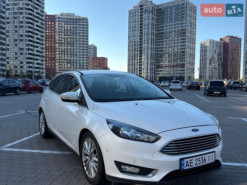 Хэтчбек Ford Focus 2015 в Киеве