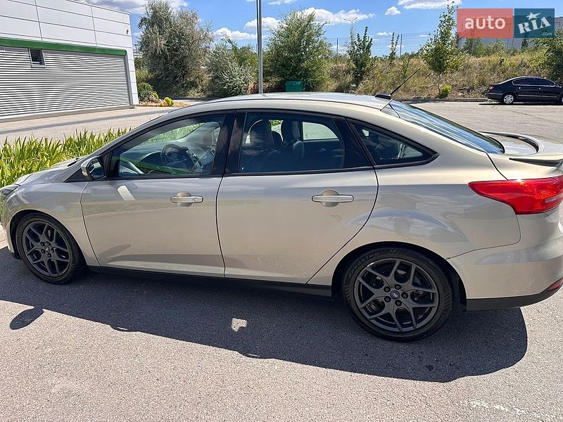 Седан Ford Focus 2015 в Запоріжжі