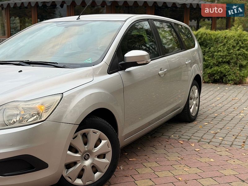 Универсал Ford Focus 2008 в Жовкве