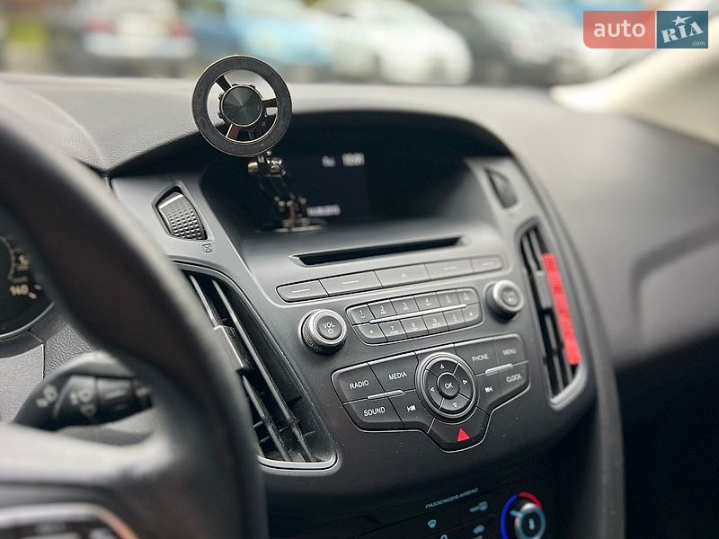 Седан Ford Focus 2015 в Киеве фото 15 Седан Ford Focus 2015 в Киеве