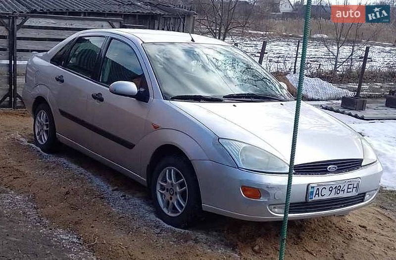 Хэтчбек Ford Focus 1999 в Ратным