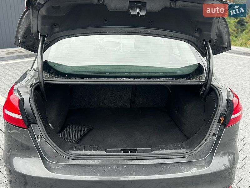 Седан Ford Focus 2015 в Самборе