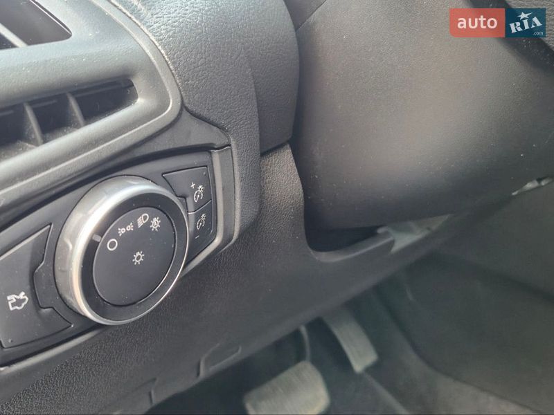 Седан Ford Focus 2017 в Дубні