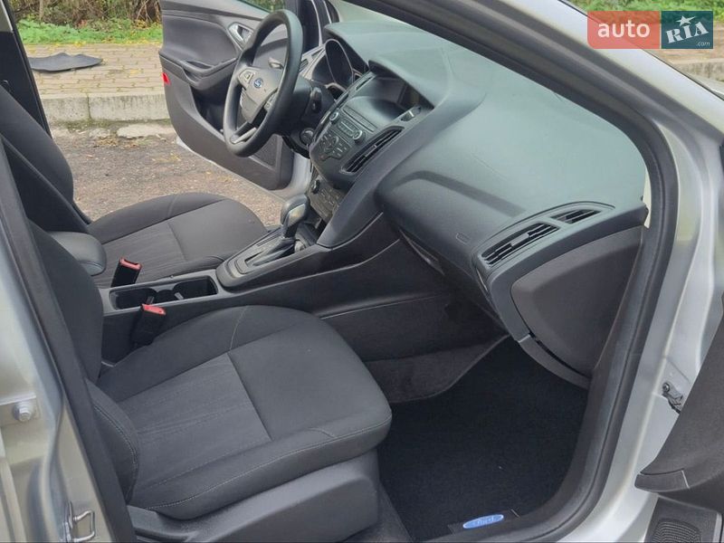 Седан Ford Focus 2017 в Дубні