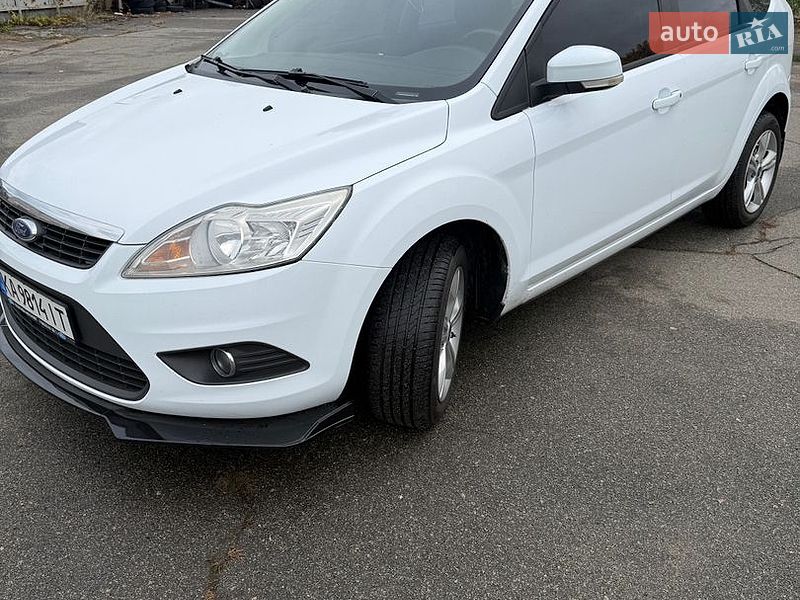 Хэтчбек Ford Focus 2011 в Киеве