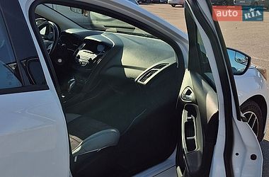 Хэтчбек Ford Focus 2015 в Киеве