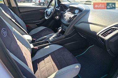 Хэтчбек Ford Focus 2015 в Киеве