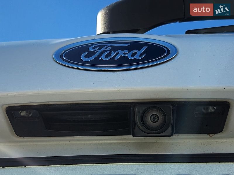 Хэтчбек Ford Focus 2015 в Киеве