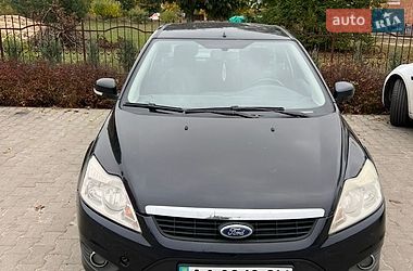 Седан Ford Focus 2011 в Счастливом