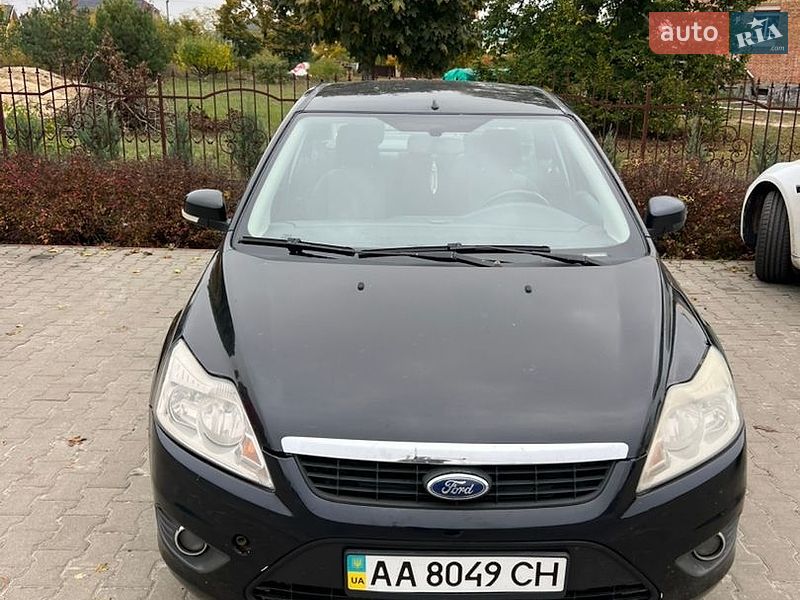 Седан Ford Focus 2011 в Счастливом