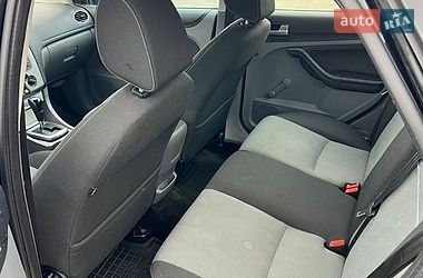 Седан Ford Focus 2011 в Счастливом