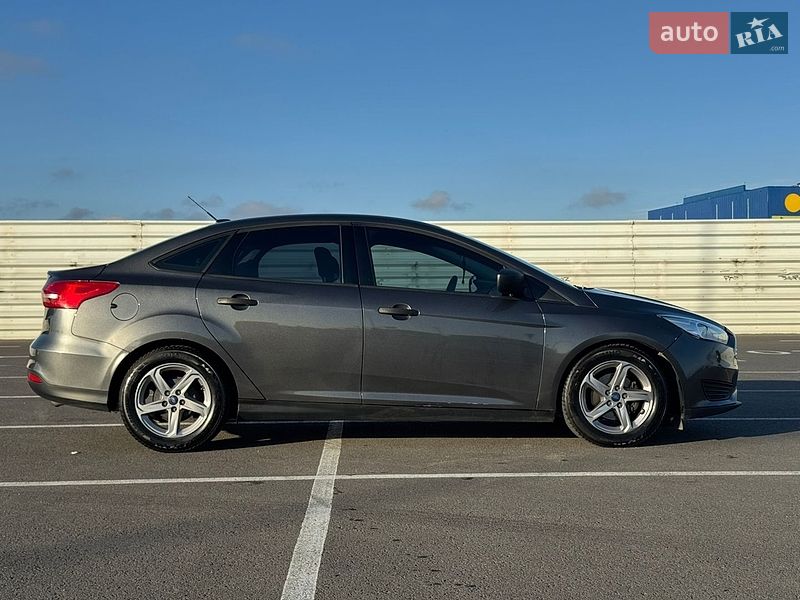 Седан Ford Focus 2015 в Львові