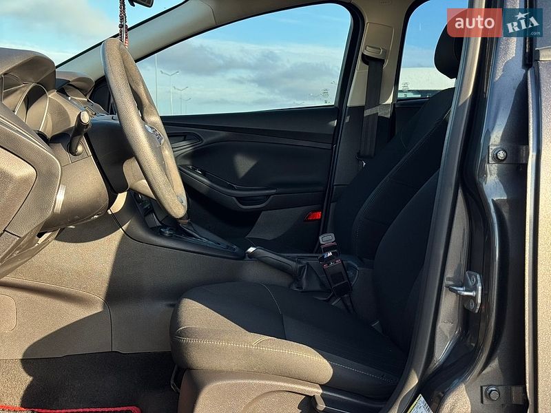 Седан Ford Focus 2015 в Львові