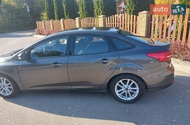 Седан Ford Focus 2016 в Дніпрі