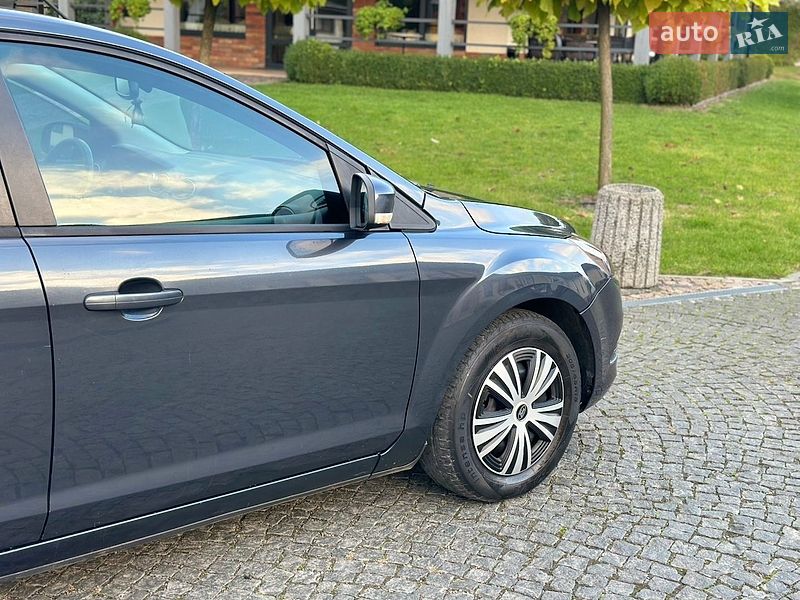 Универсал Ford Focus 2008 в Жовкве