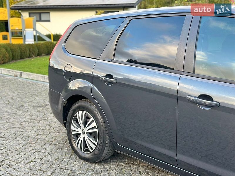 Универсал Ford Focus 2008 в Жовкве