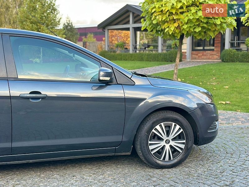 Универсал Ford Focus 2008 в Жовкве
