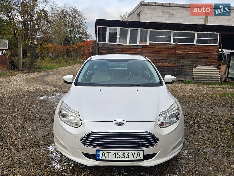 Хэтчбек Ford Focus 2013 в Косове