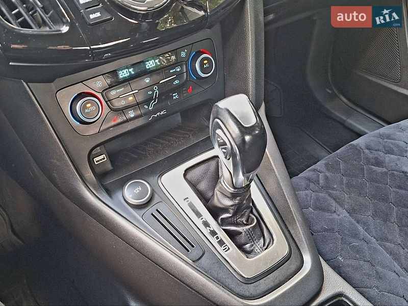 Седан Ford Focus 2015 в Дрогобичі