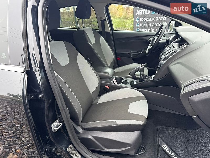 Хэтчбек Ford Focus 2011 в Ровно