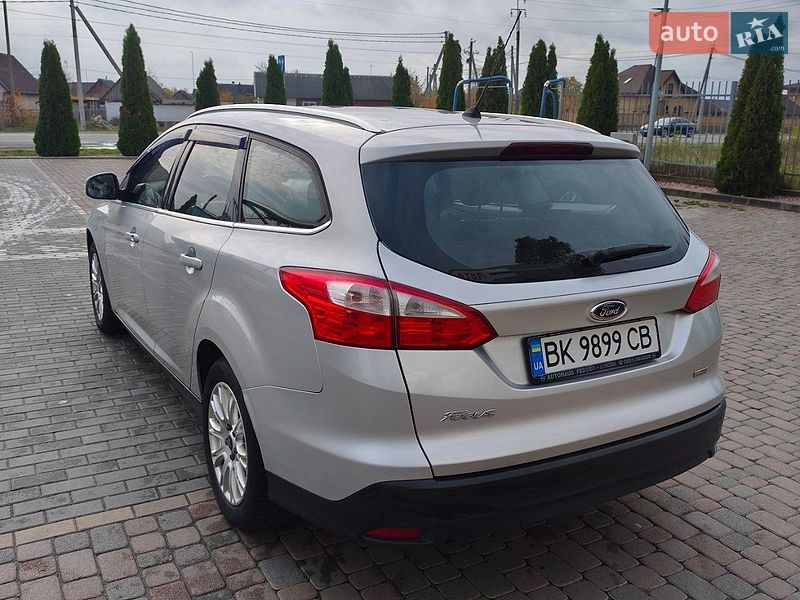 Универсал Ford Focus 2012 в Сарнах