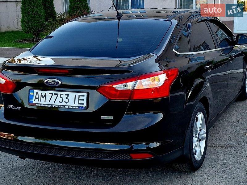 Седан Ford Focus 2013 в Песочине