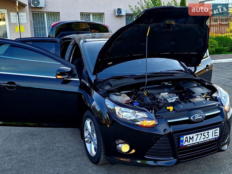Седан Ford Focus 2013 в Песочине