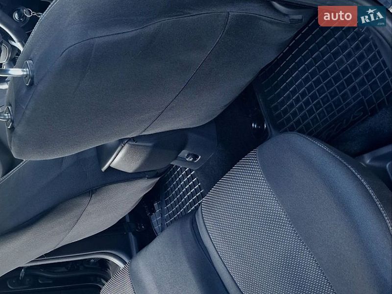 Седан Ford Focus 2013 в Песочине