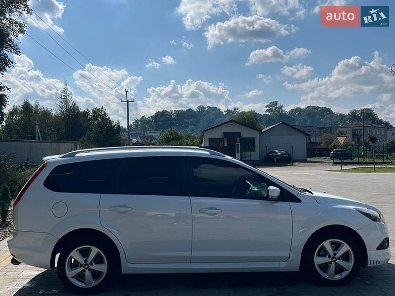 Универсал Ford Focus 2010 в Городке
