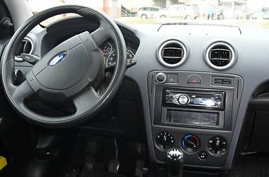 Хетчбек Ford Fusion 2010 в 